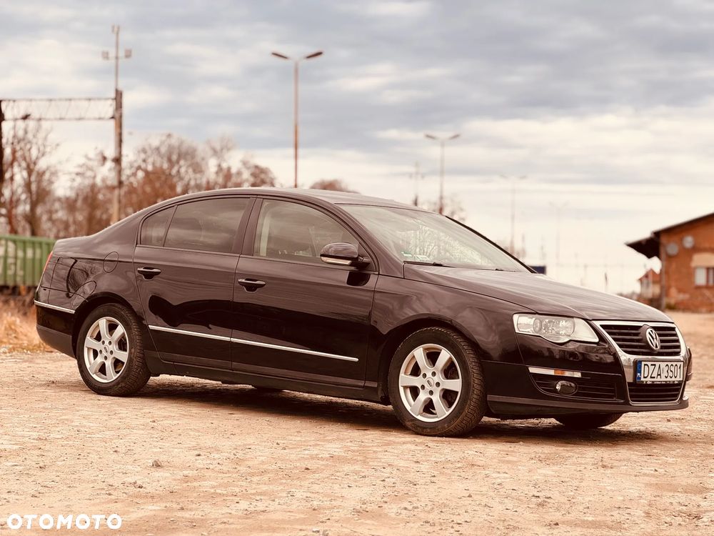 Volkswagen Passat - 2