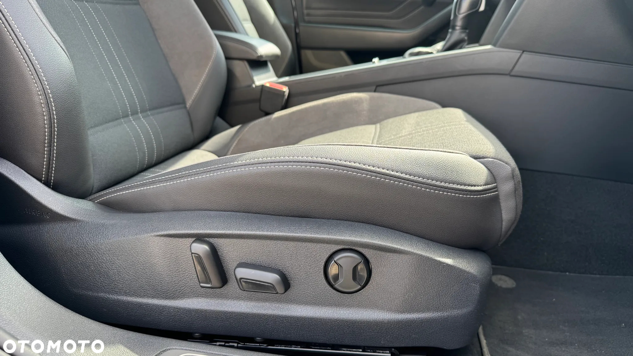 Volkswagen Passat 2.0 TDI 4Mot Elegance DSG - 10