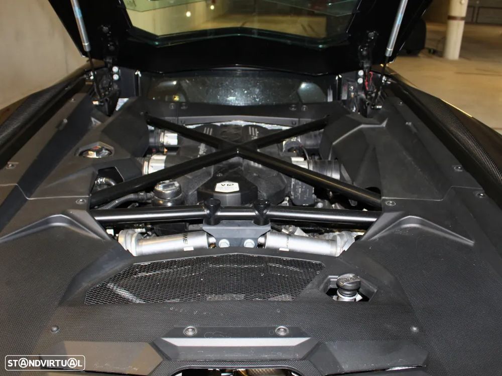 Lamborghini Aventador S - 13