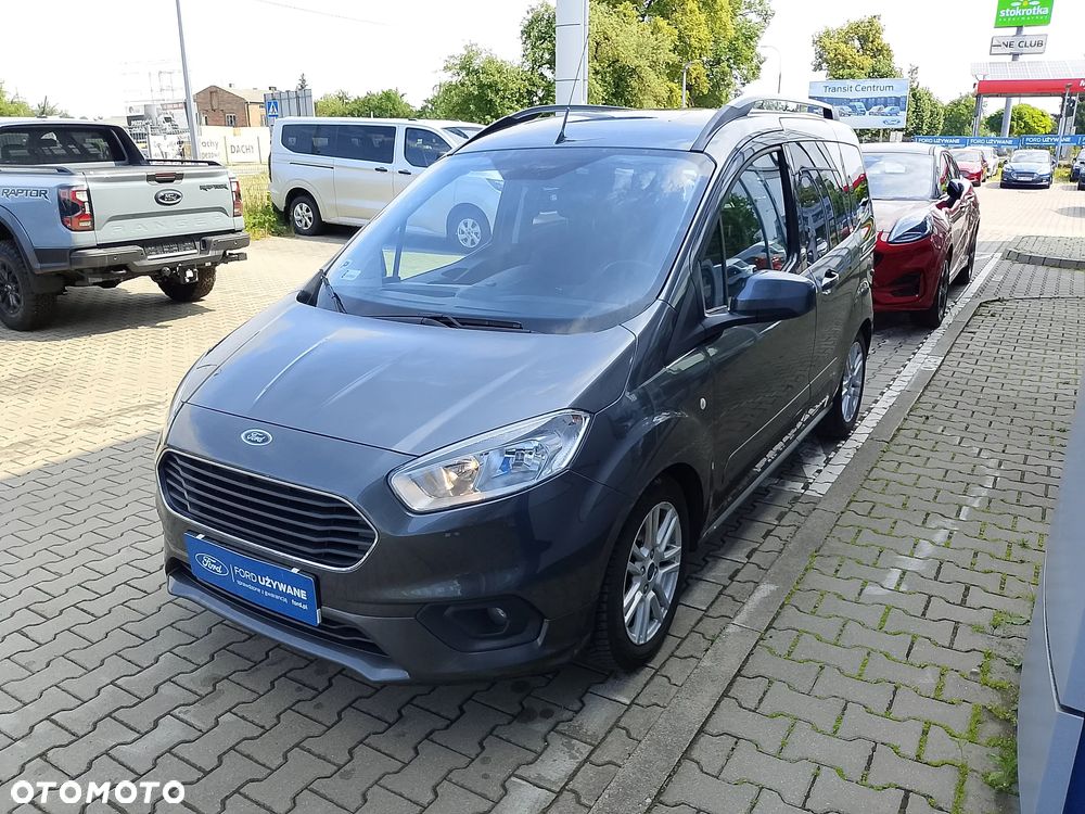 Ford Tourneo Courier 1.5 TDCi Titanium - 4