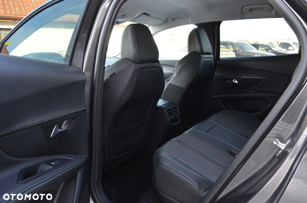 Peugeot 3008 225 e-EAT8 Allure - 16