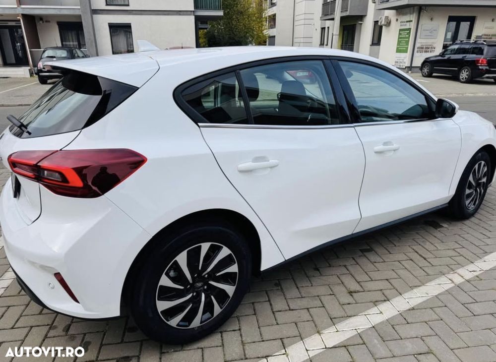 Ford Focus 1.0 EcoBoost Titanium - 3