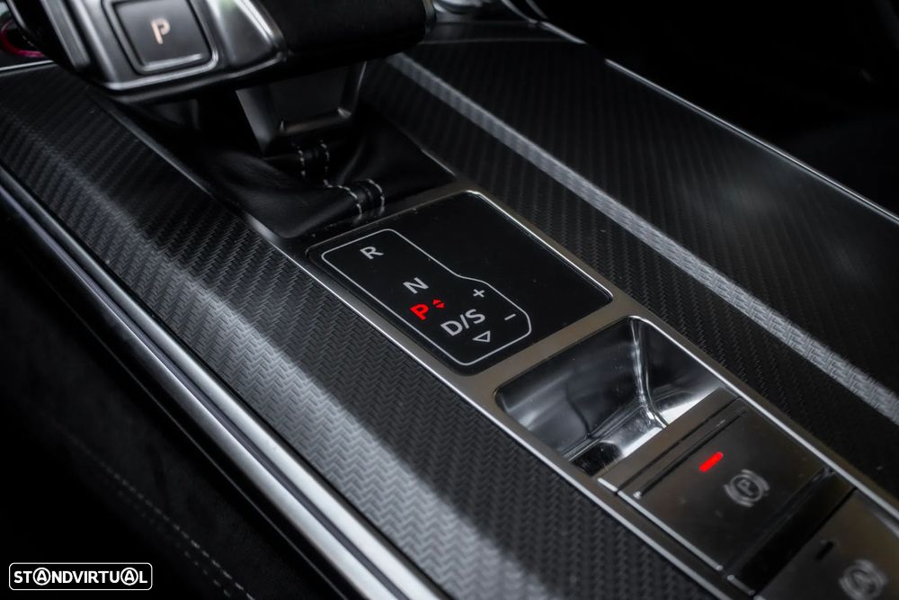 Audi RS6 Avant 4.0 TFSI quattro Tiptronic - 25