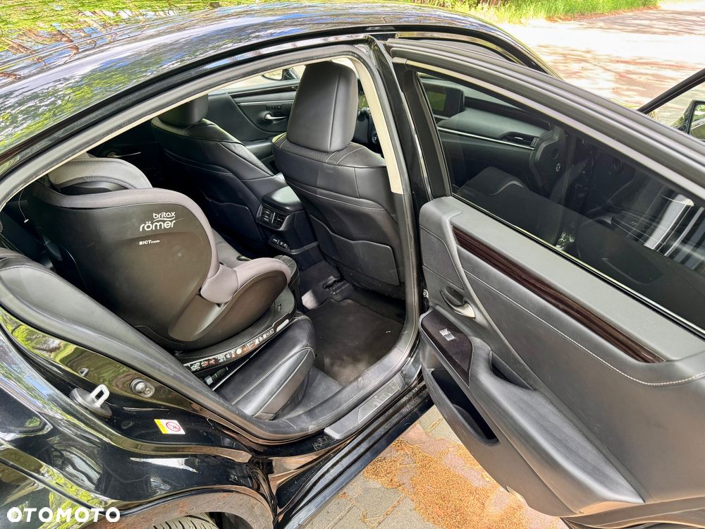 Lexus ES 300h Luxury Line - 13