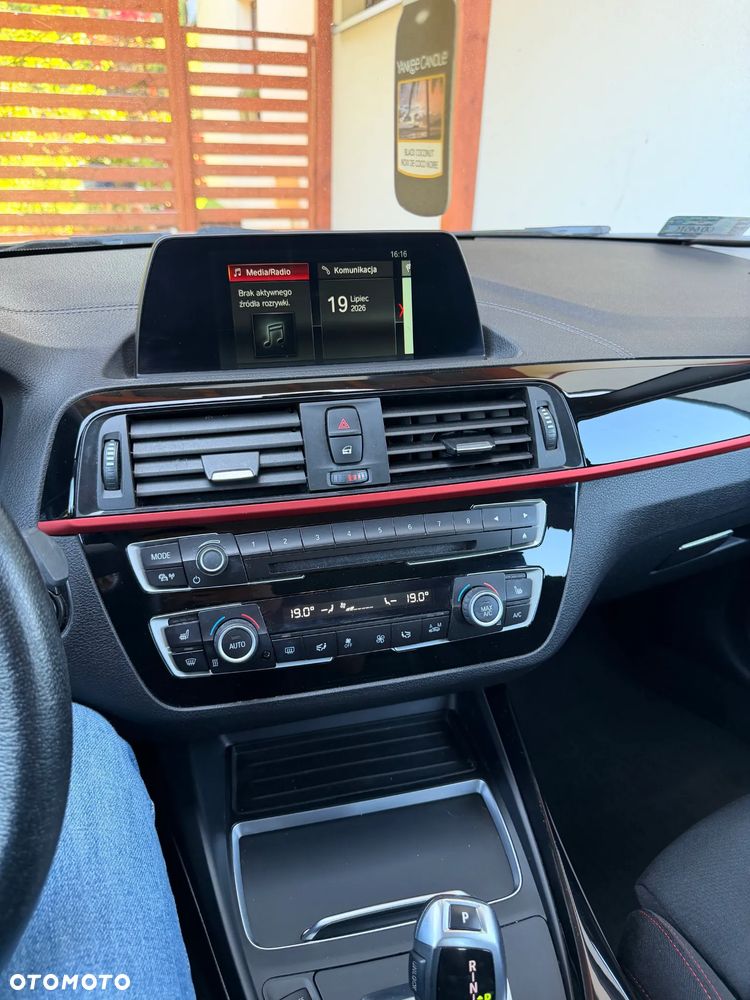 BMW Seria 1 118i - 11