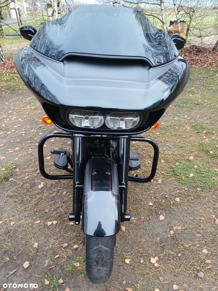 Harley-Davidson Touring Road Glide - 10