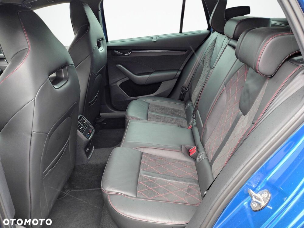 Skoda Octavia 2.0 TDI RS DSG - 25
