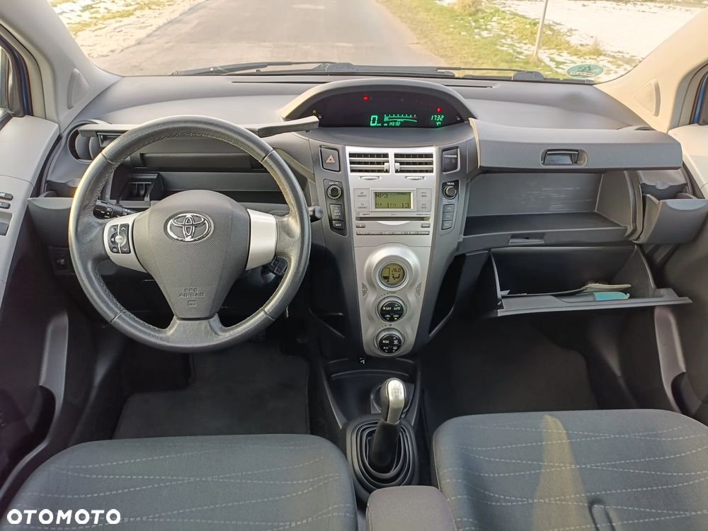 Toyota Yaris 1.3 VVT-i Travel - 10