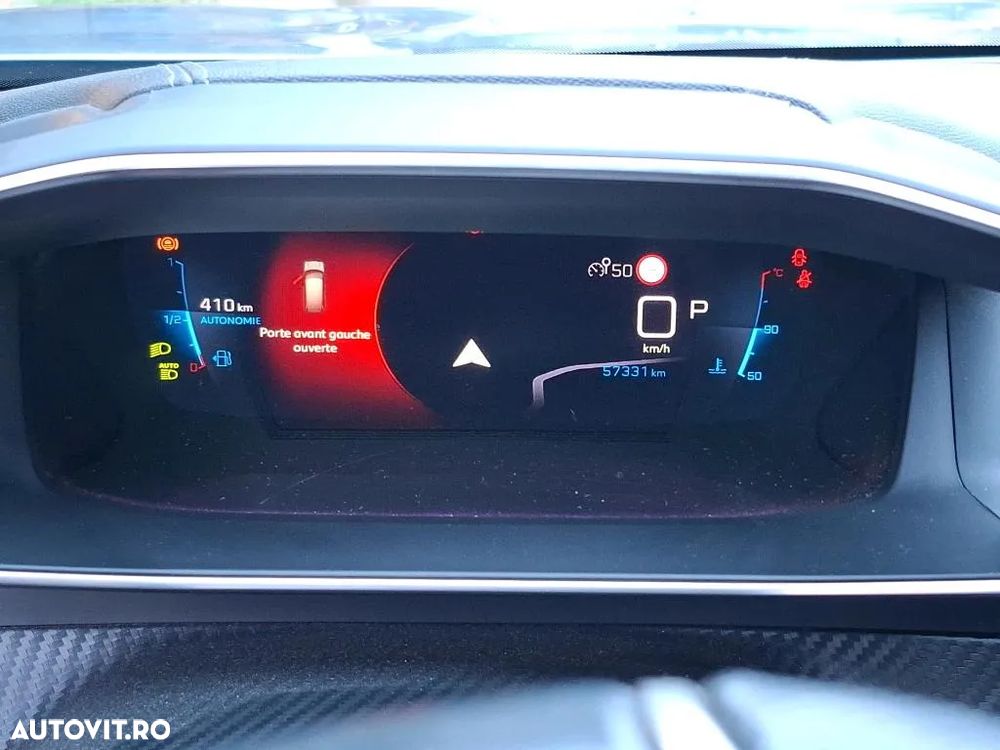 Peugeot 2008 PureTech 130 EAT8 GT - 11