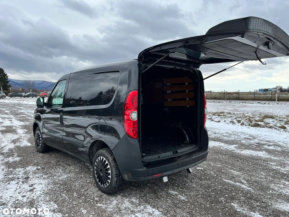 Opel COMBO D-VAN L1H1 Nowe Wtryski Stan BDB - 9