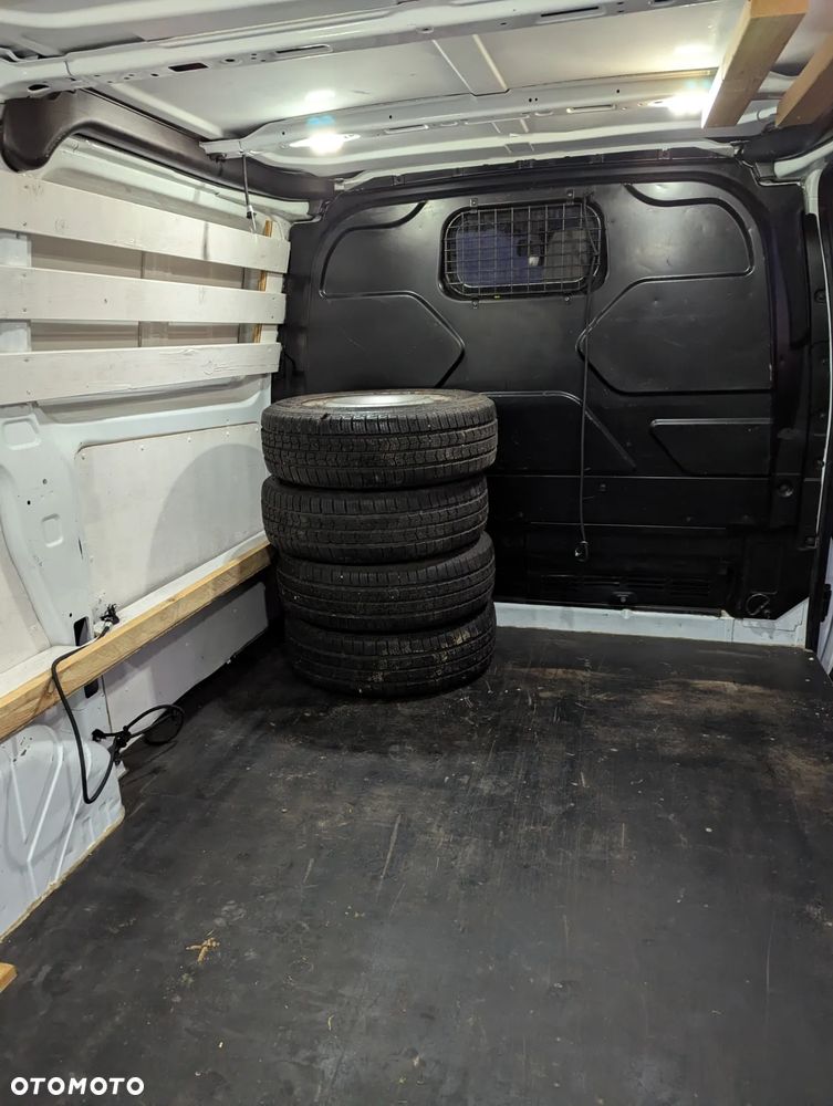 Ford TRANSIT CUSTOM - 8
