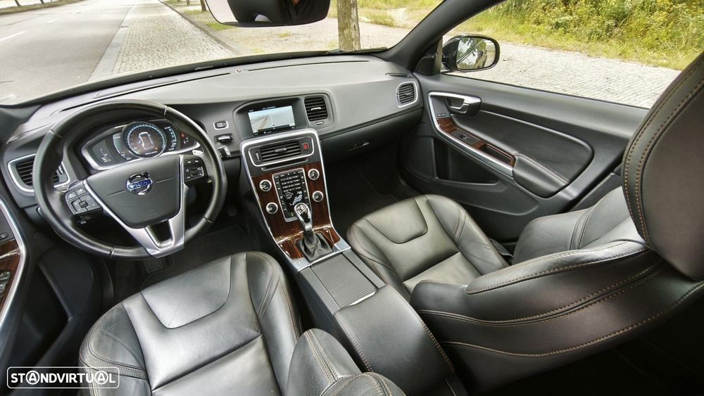 Volvo V60 Cross Country 2.0 D3 Summum Geartronic - 45