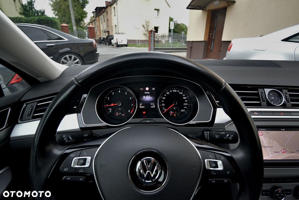 Volkswagen Passat 1.8 TSI BMT Comfortline - 18