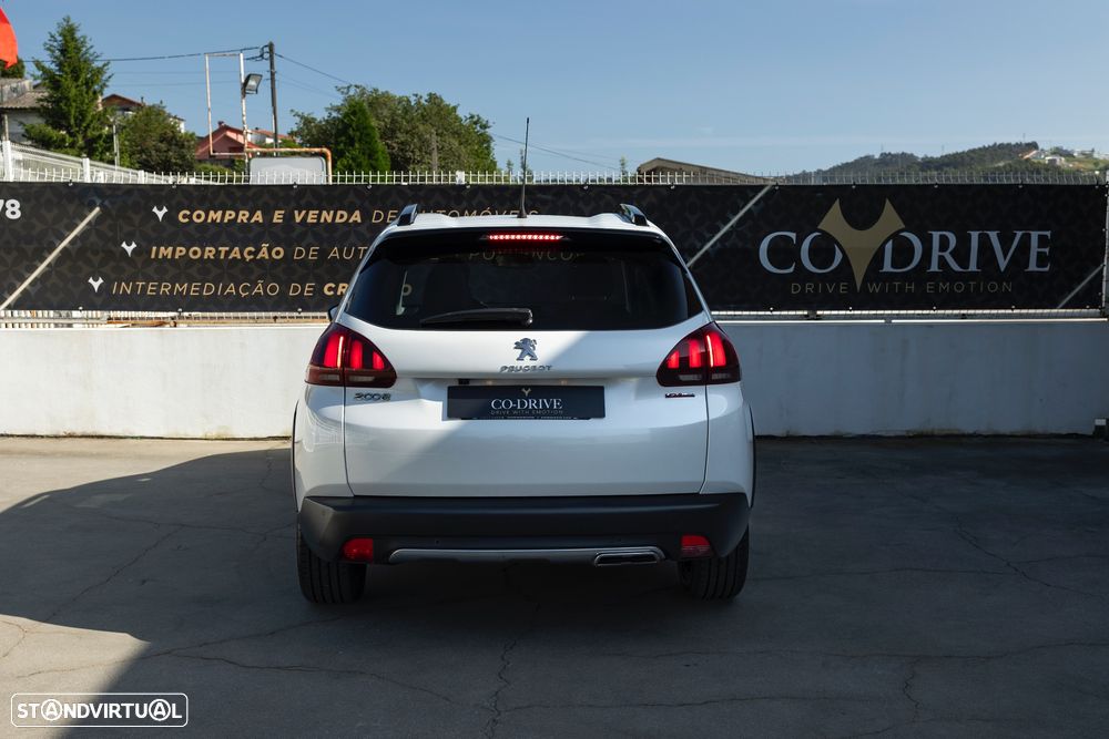 Peugeot 2008 1.2 PureTech GT Line - 3