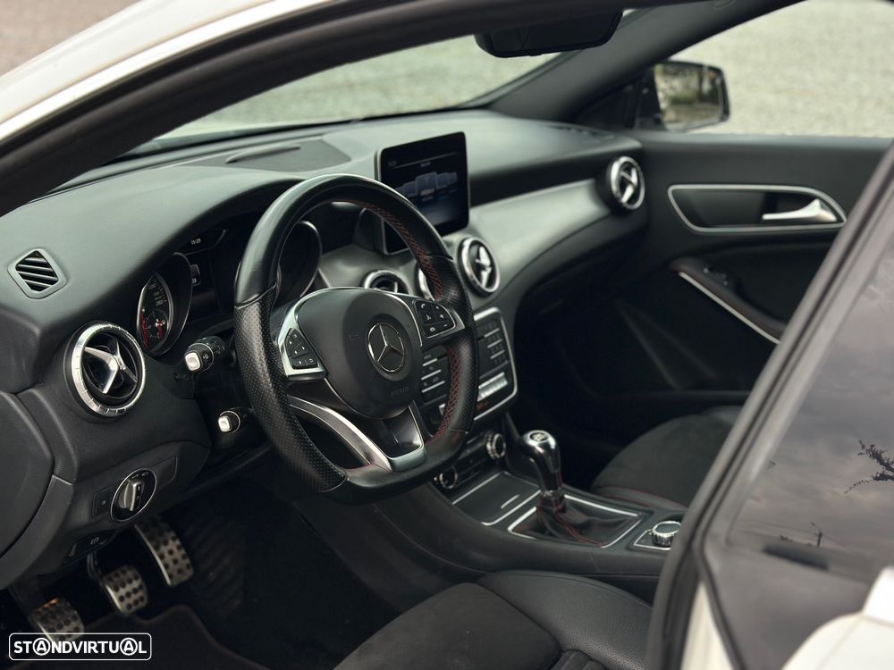 Mercedes-Benz CLA 180 d Shooting Brake AMG Line - 44