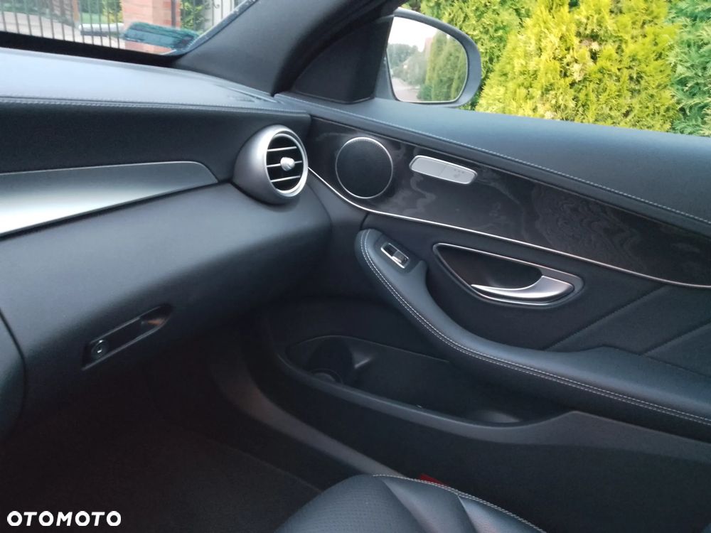 Mercedes-Benz Klasa C 200 4-Matic 7G-TRONIC - 22