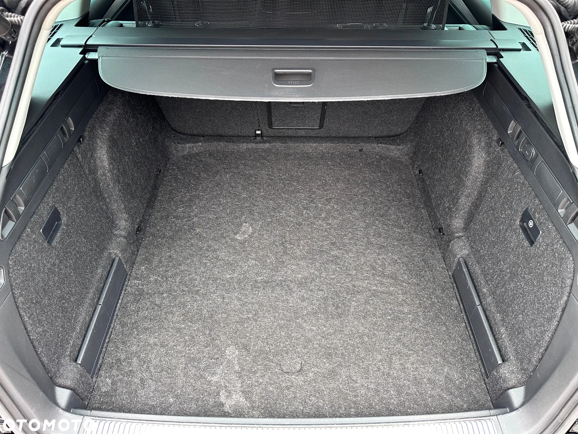 Skoda Superb 2.0 TDI SCR Ambition DSG - 9