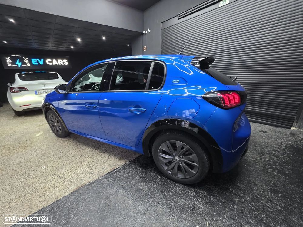 Peugeot e-208 Allure Pack - 14
