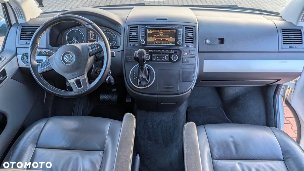 Volkswagen Multivan - 13