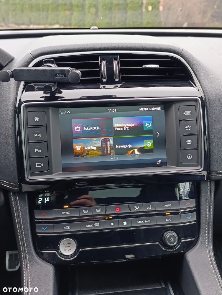 Jaguar F-Pace S AWD - 11