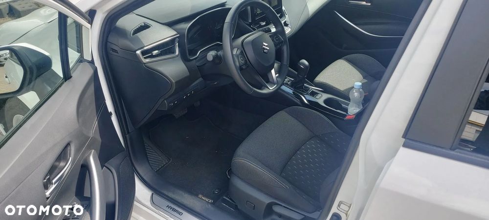 Suzuki Swace 1.8 Hybrid Premium Plus CVT - 8