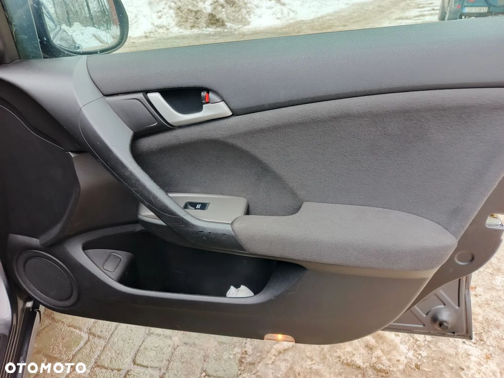 Honda Accord 2.2d Elegance - 21