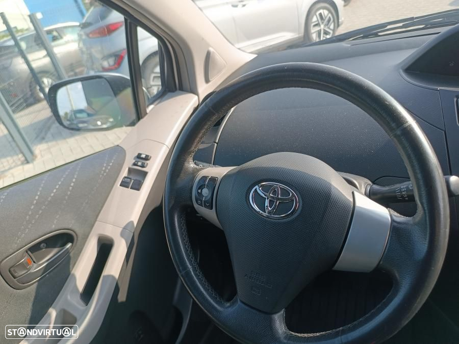 Toyota Auris 1.4 D-4D - 7