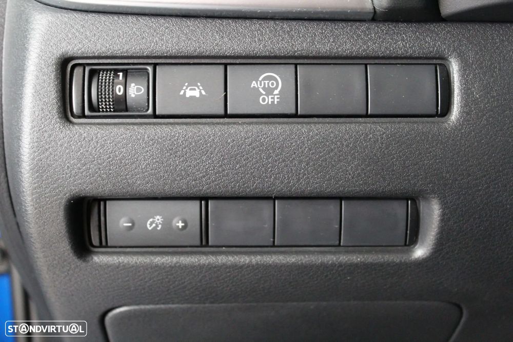 Nissan Qashqai 1.3 DIG-T N-Connecta - 24