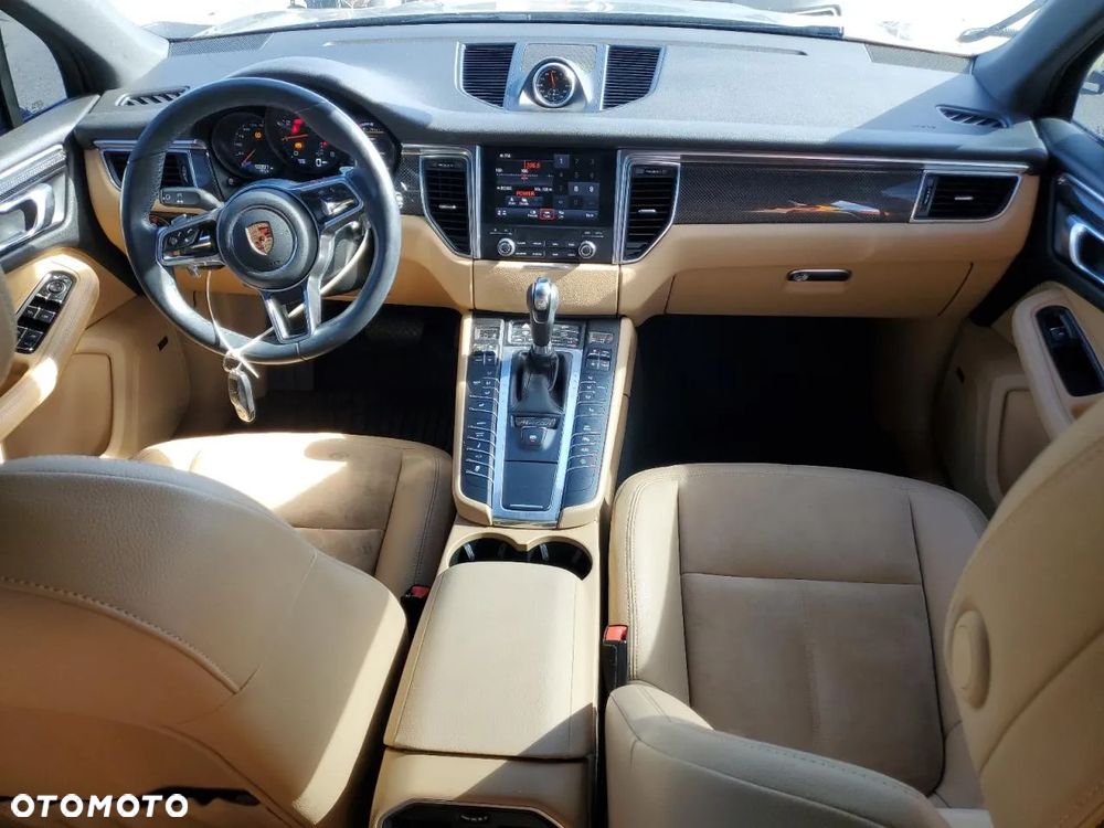 Porsche Macan Standard - 8