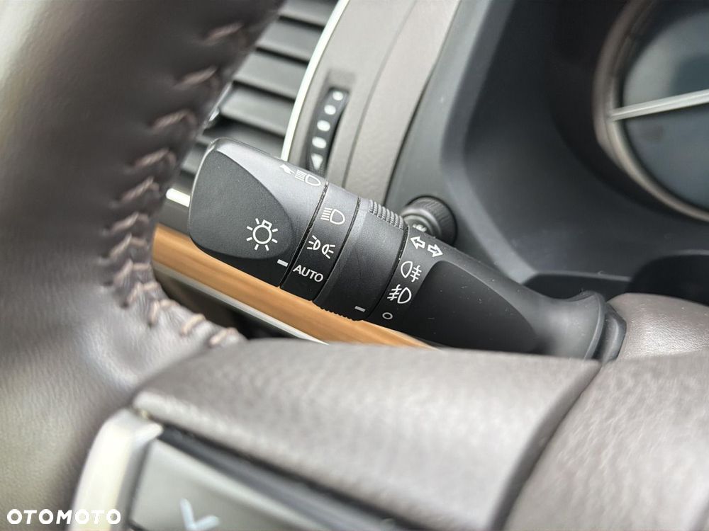 Toyota Land Cruiser - 16