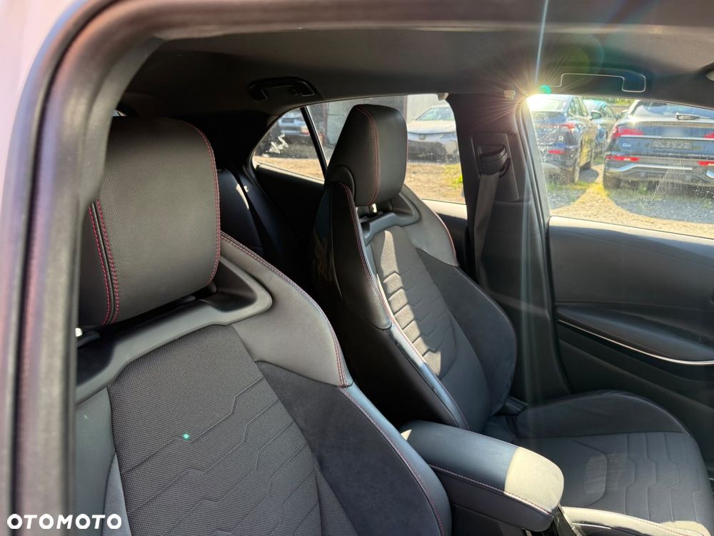Toyota Corolla 2.0 Hybrid GR Sport - 28