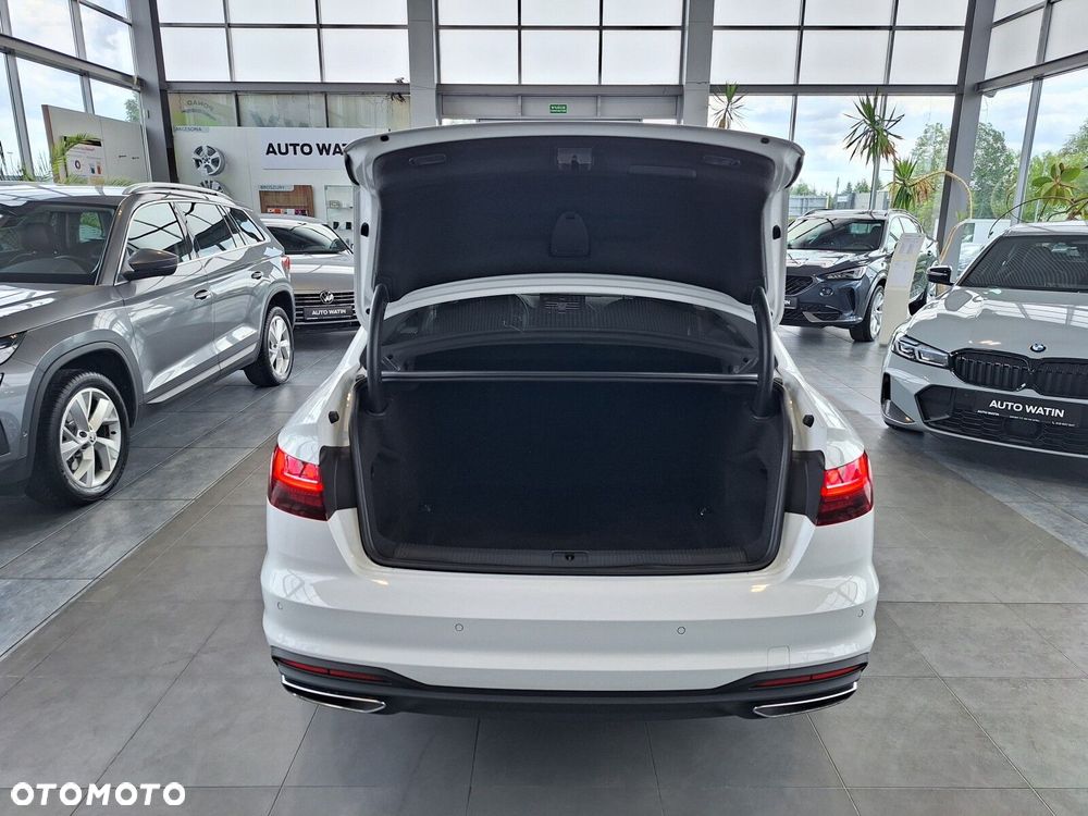 Audi A4 Limousine - 17