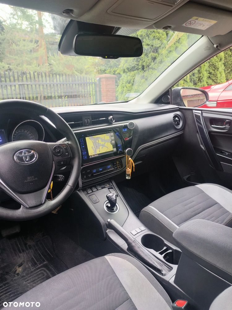 Toyota Auris Hybrid 135 Prestige - 9