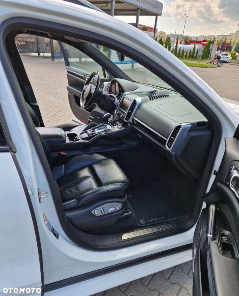 Porsche Cayenne - 17
