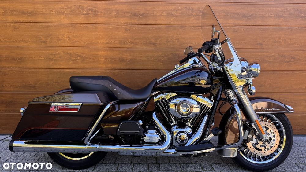 Harley-Davidson Touring Road King - 2