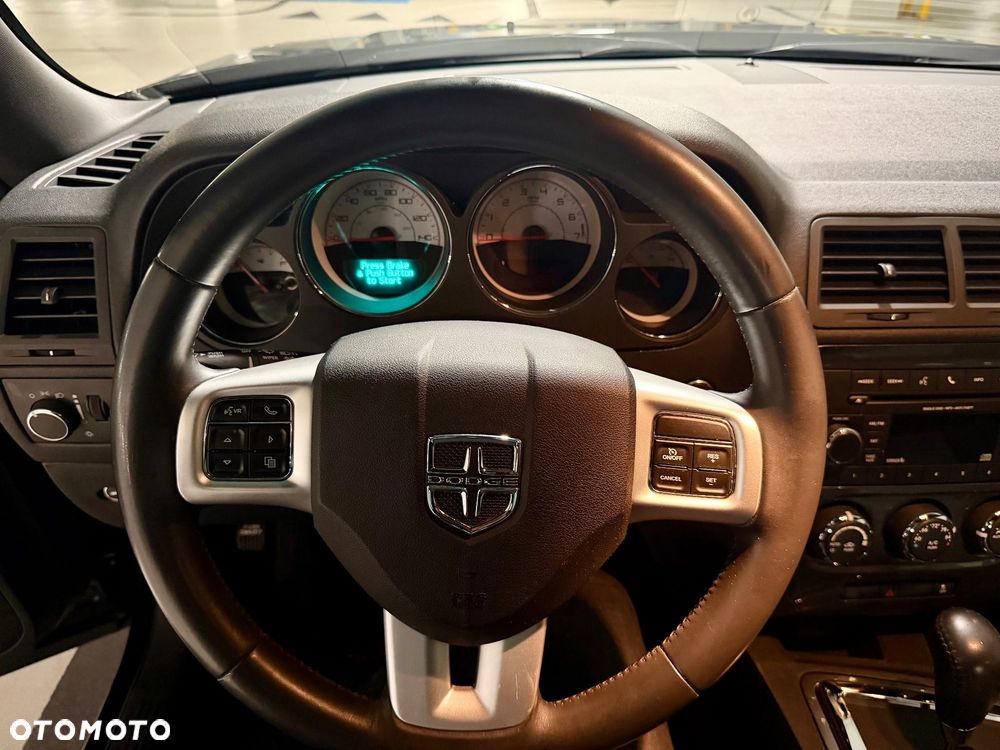 Dodge Challenger 3.5 SE - 8