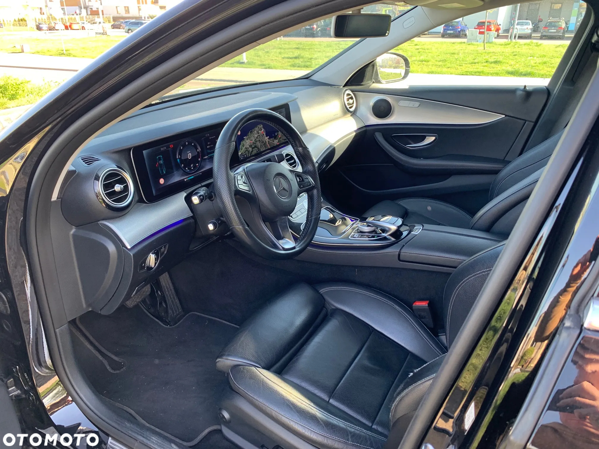 Mercedes-Benz Klasa E 220 d T 9G-TRONIC - 11