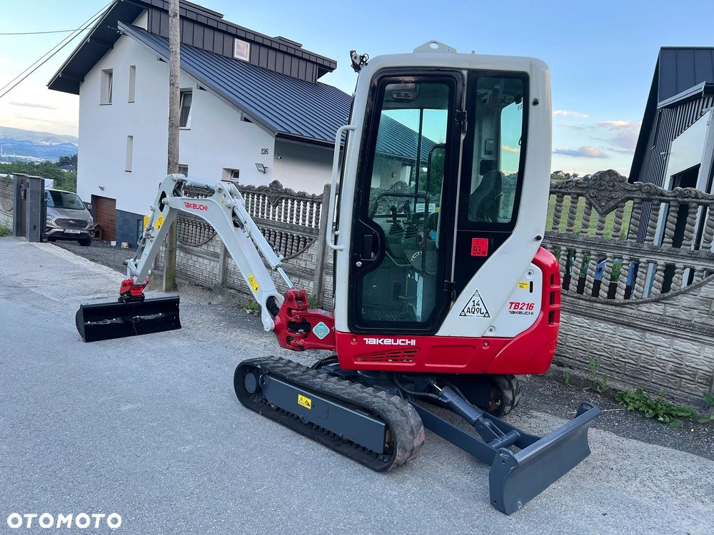 Takeuchi TB216 | Minikoparka TAKEUCHI TB 216 | 2 Tony | Rozsuwane Gąsienice | Stan PERFEKCYJNY | Mini Koparka | - 11