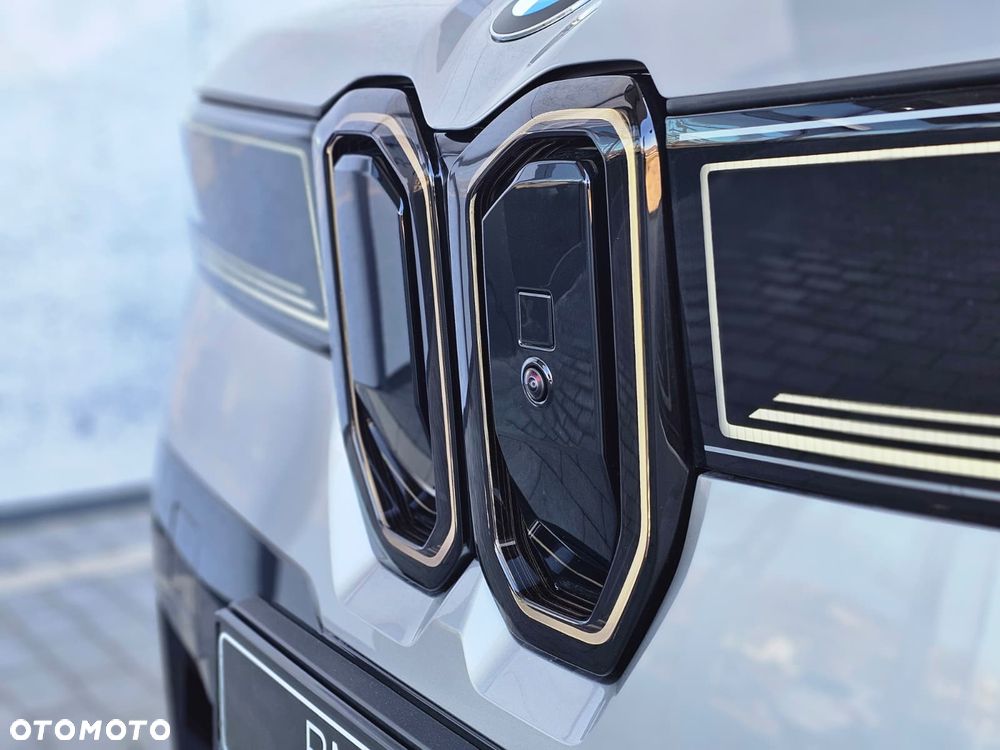 BMW iX3 - 15