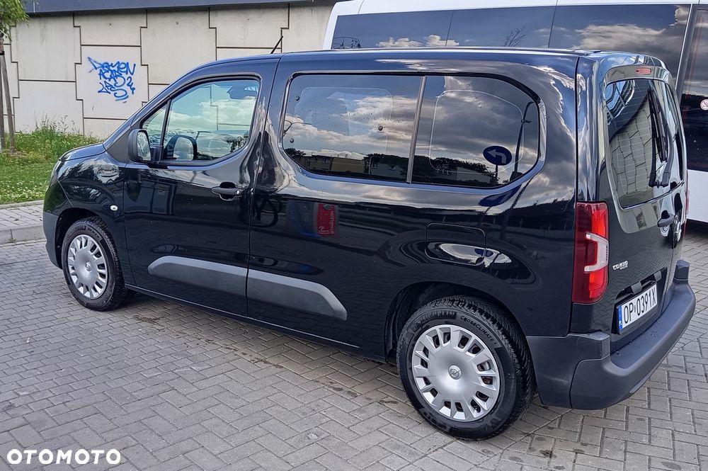 Opel Combo XL 1.2 Turbo Essentia S&S - 7