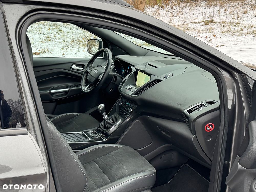 Ford Kuga 2.0 TDCi 4x2 ST-Line - 30