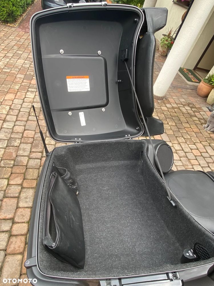 Harley-Davidson Touring Electra Glide - 8