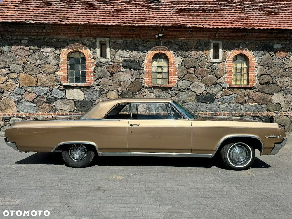 Oldsmobile Inny - 4