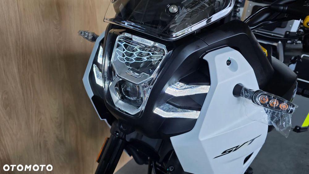 QJMOTOR SVT 650X - 3