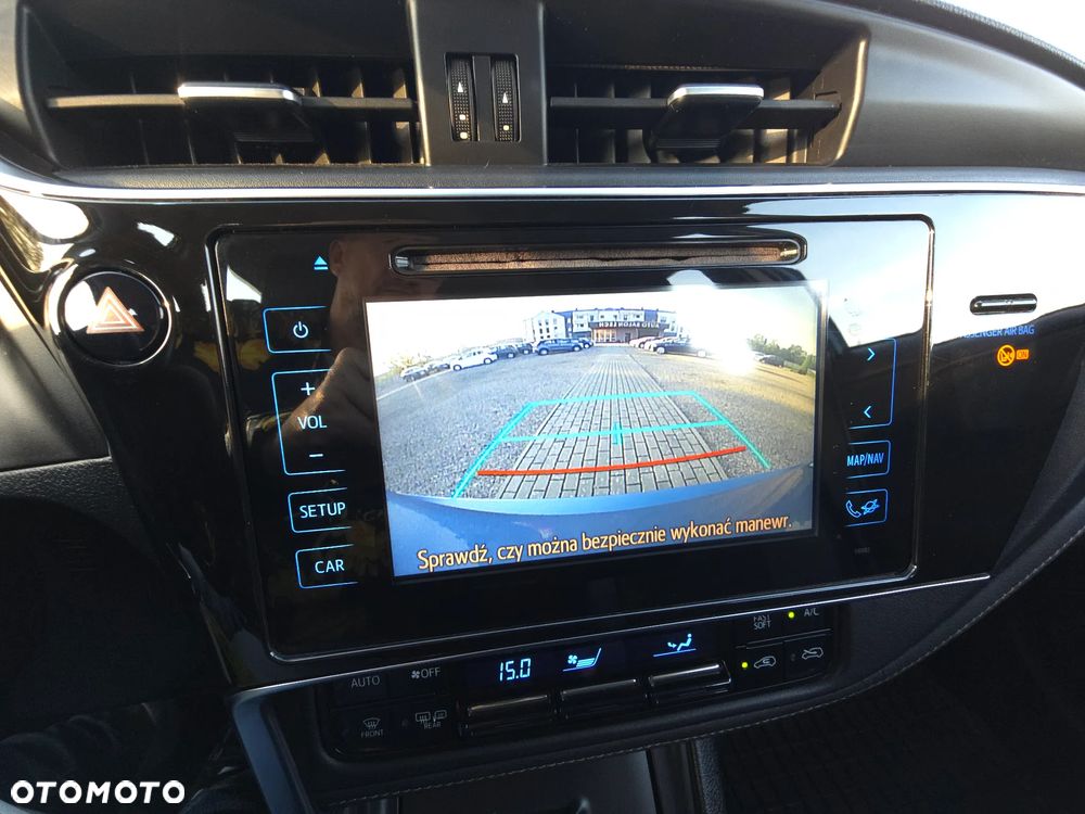 Toyota Auris 2015