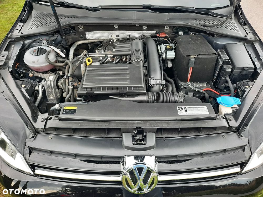 Volkswagen Golf 1.2 TSI BlueMotion Technology Cup - 26