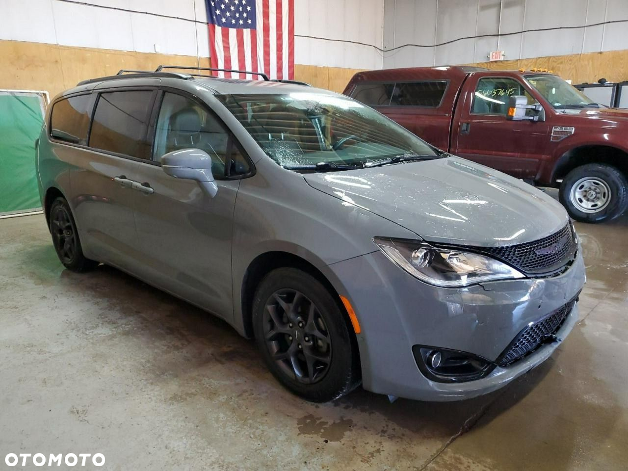 Chrysler Pacifica - 5