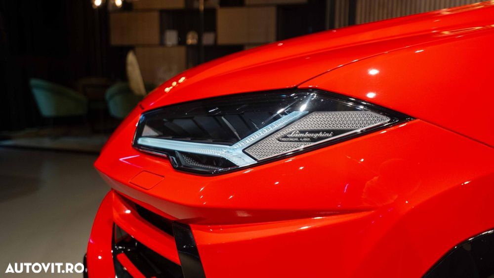 Lamborghini URUS - 8