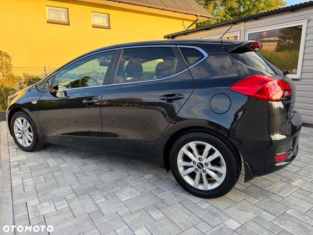 Kia Ceed 1.4 CVVT Dream-Team Edition - 9