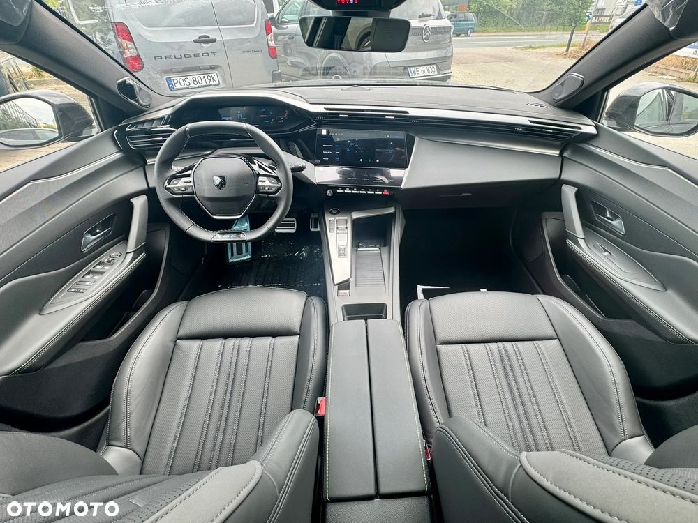 Peugeot 408 1.6 Plug-in Hybrid 240 GT Exclusive e-DCS7 - 13